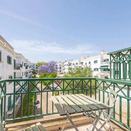 Serene Algarve - Near & Train アパート *